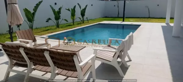 villa à chat mariem